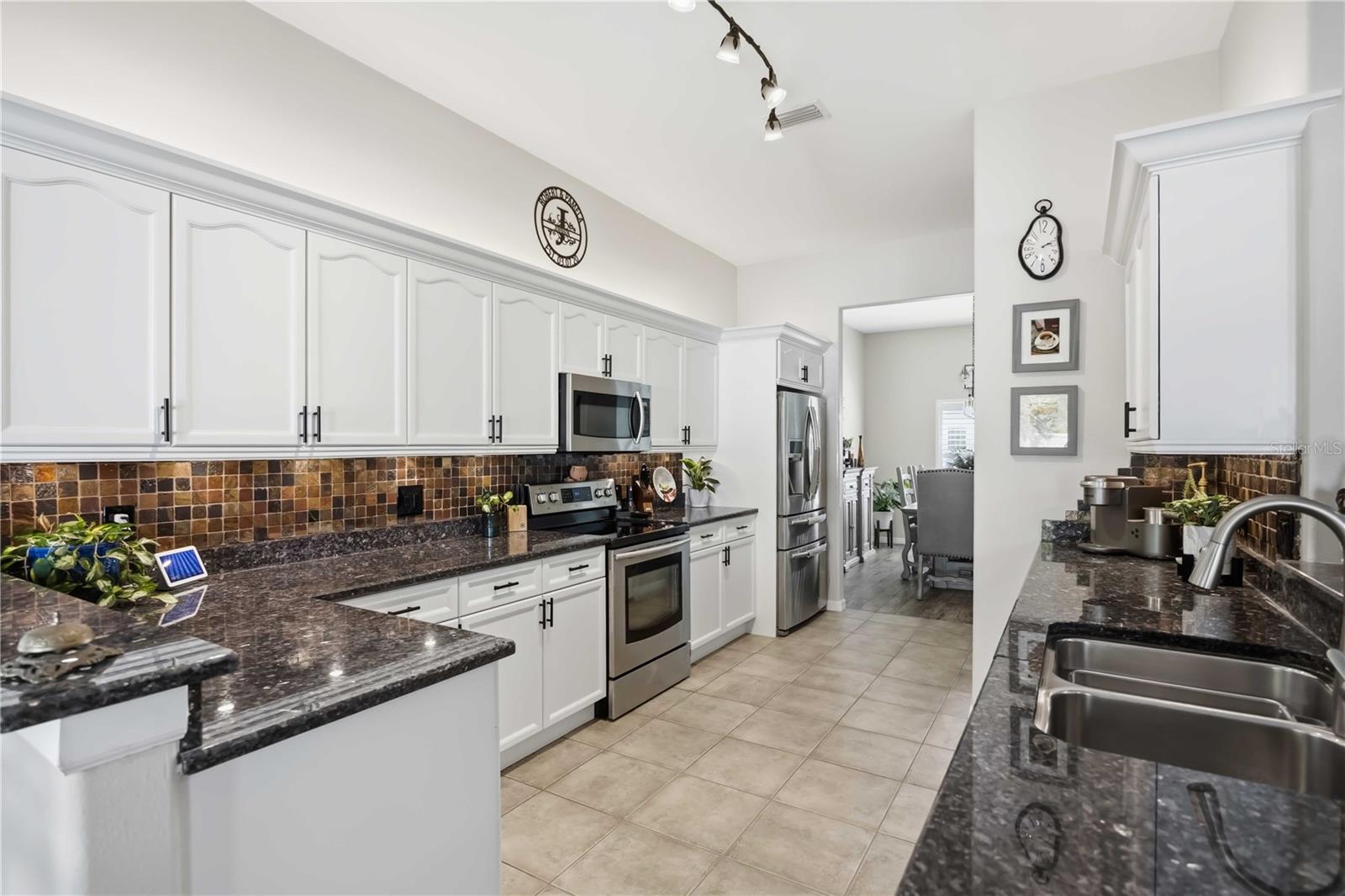 Image 15 of 76 For 13534 Jeronimo Lane