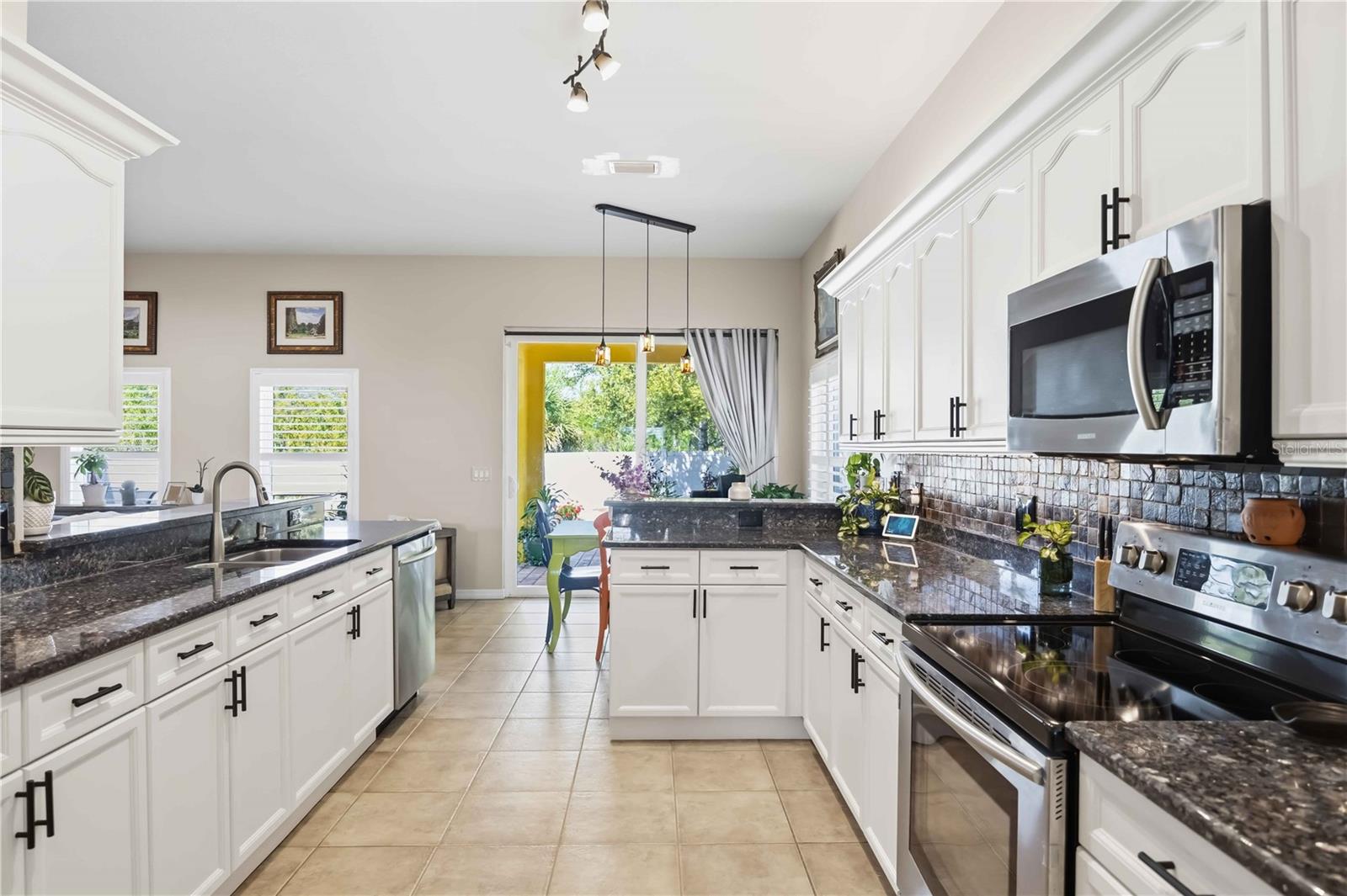 Image 18 of 76 For 13534 Jeronimo Lane