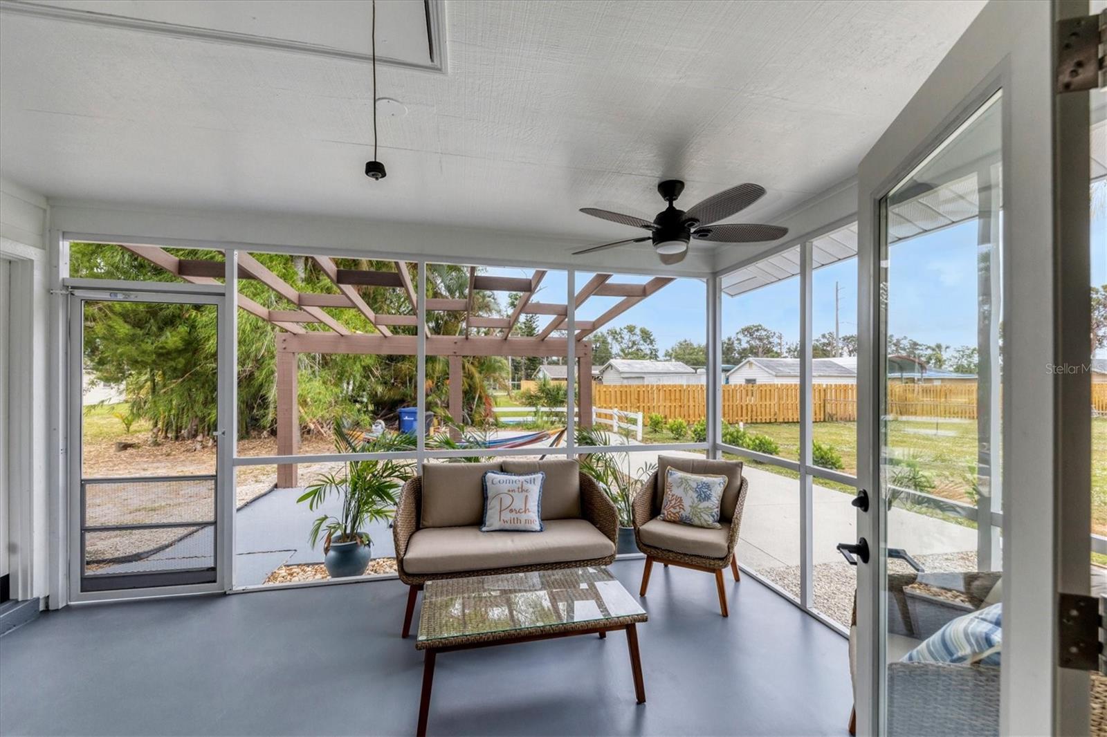 Image 21 of 26 For 843 Palmetto Street