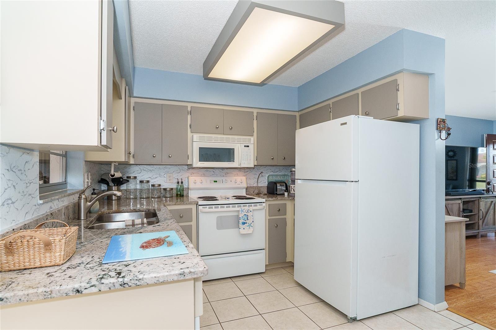 Image 13 of 42 For 203 High Point Drive 203b