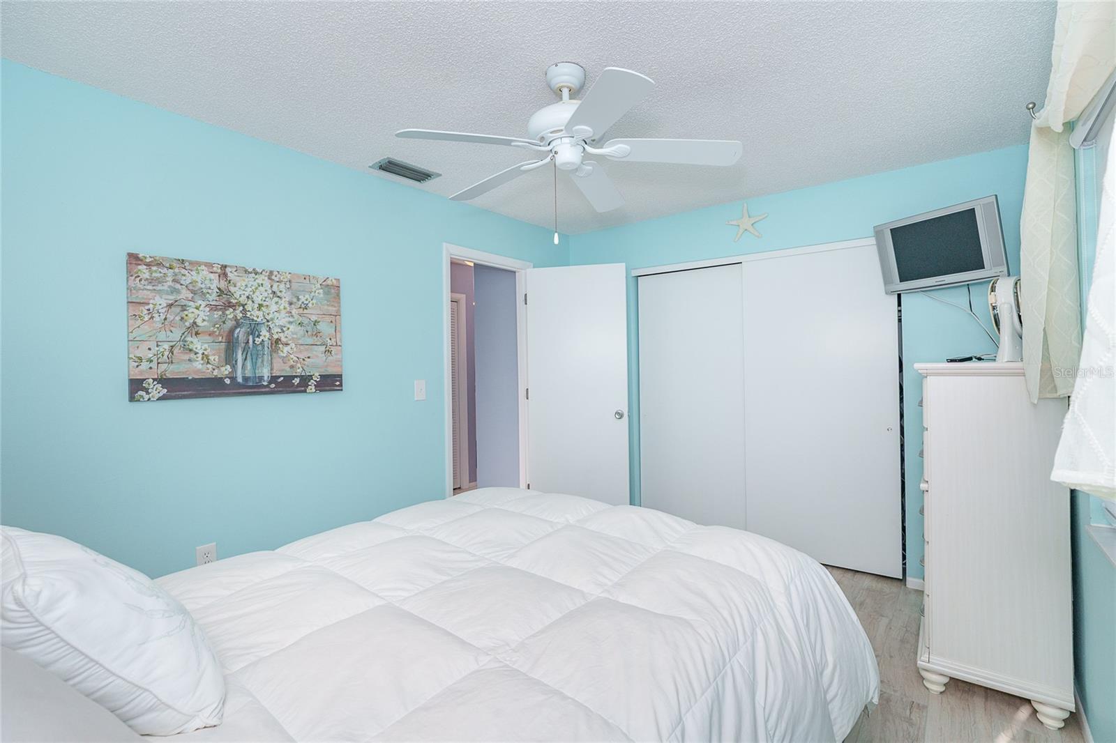 Image 18 of 42 For 203 High Point Drive 203b