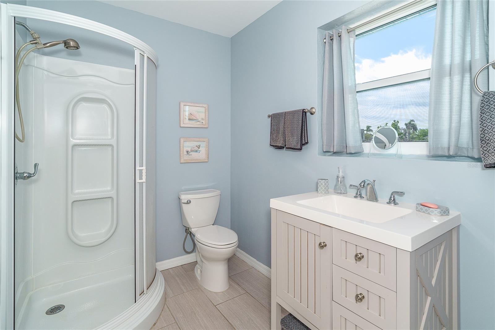 Image 33 of 42 For 203 High Point Drive 203b