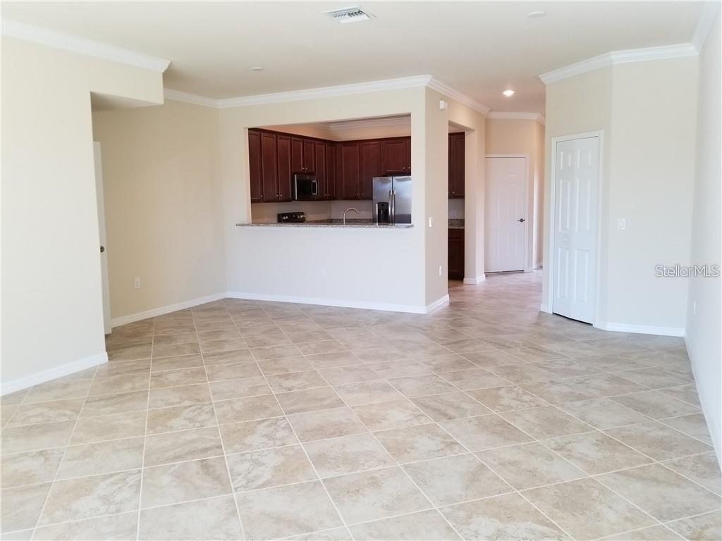Image 3 of 23 For 20313 Lagente Circle