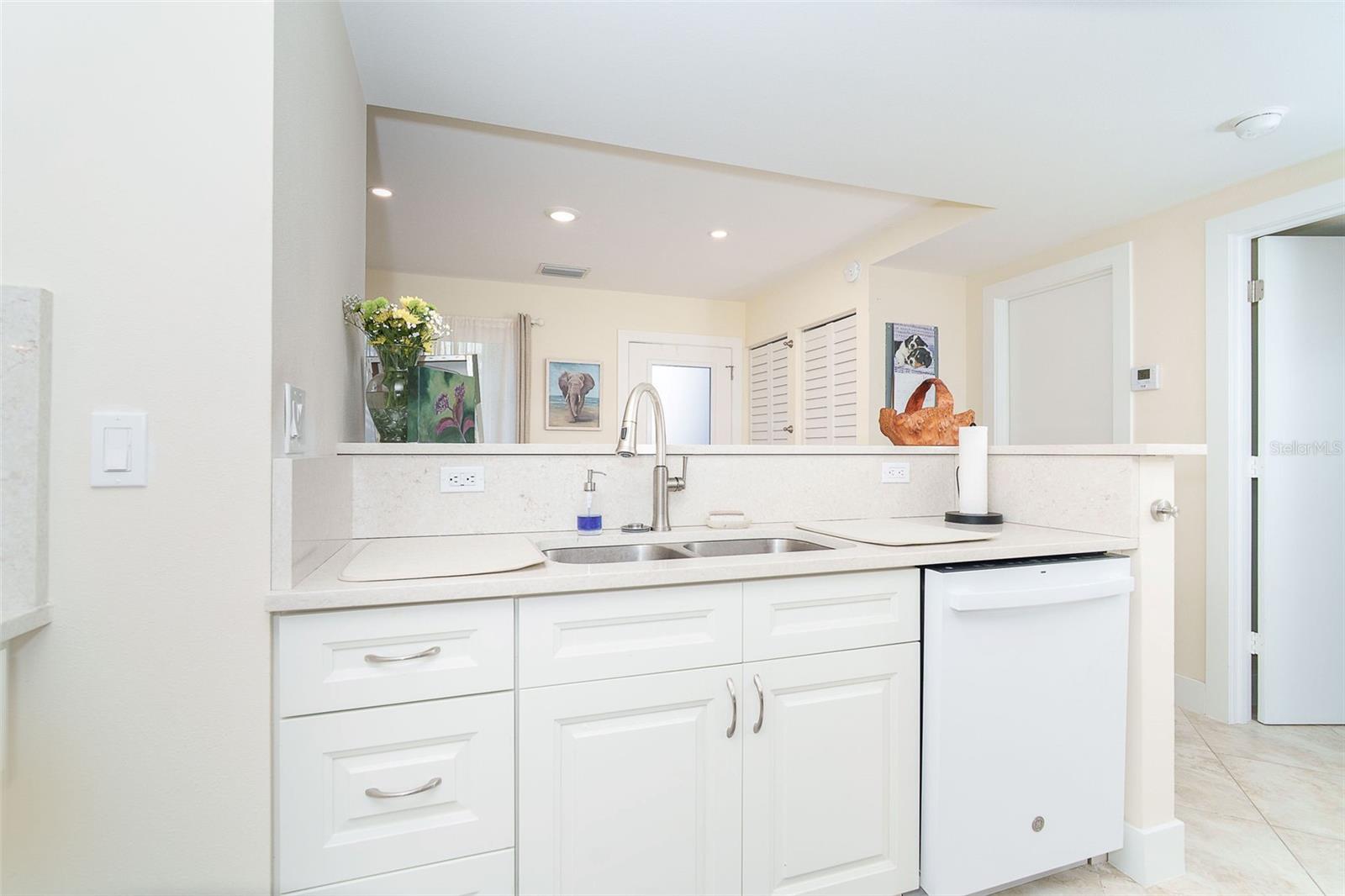 Image 11 of 38 For 9200 Little Gasparilla Island 403