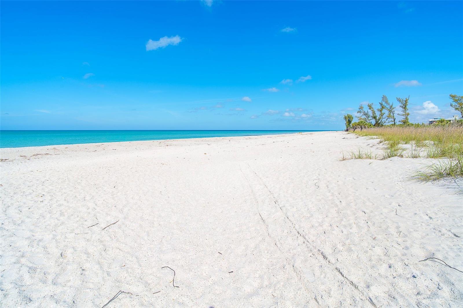 Image 31 of 38 For 9200 Little Gasparilla Island 403