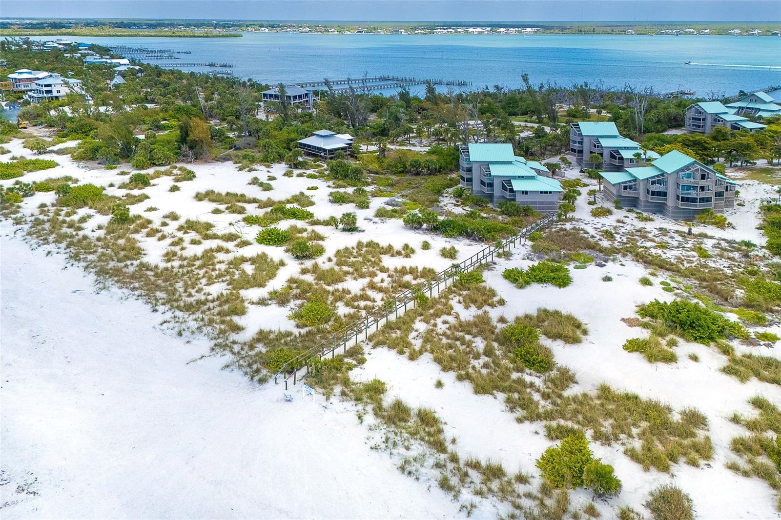 Image 34 of 38 For 9200 Little Gasparilla Island 403