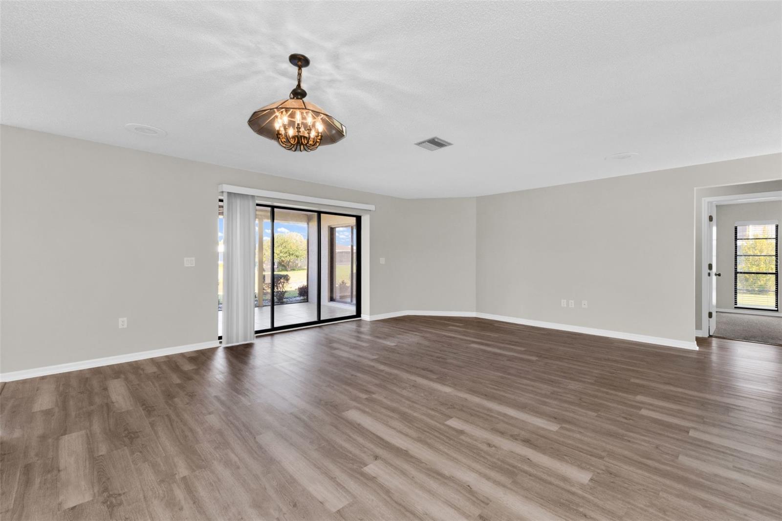 Image 7 of 53 For 1602 Jim Jim Court