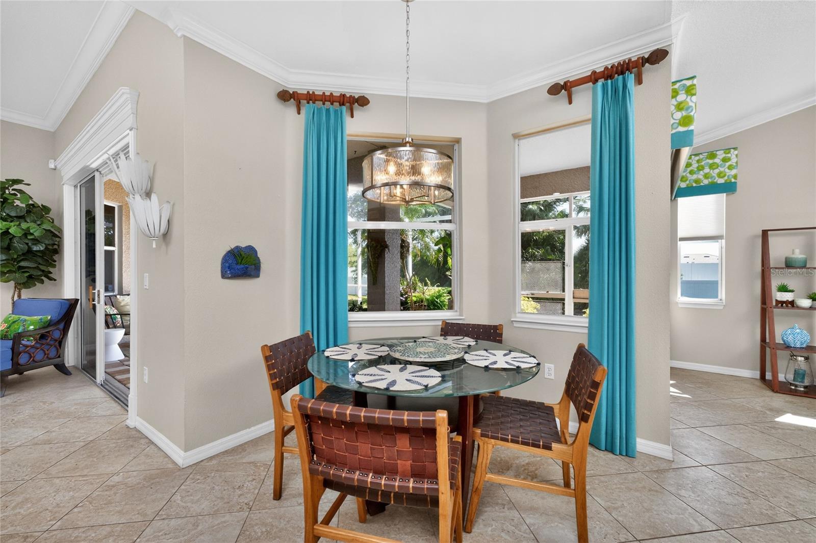 Image 18 of 79 For 872 Clear Lake Drive