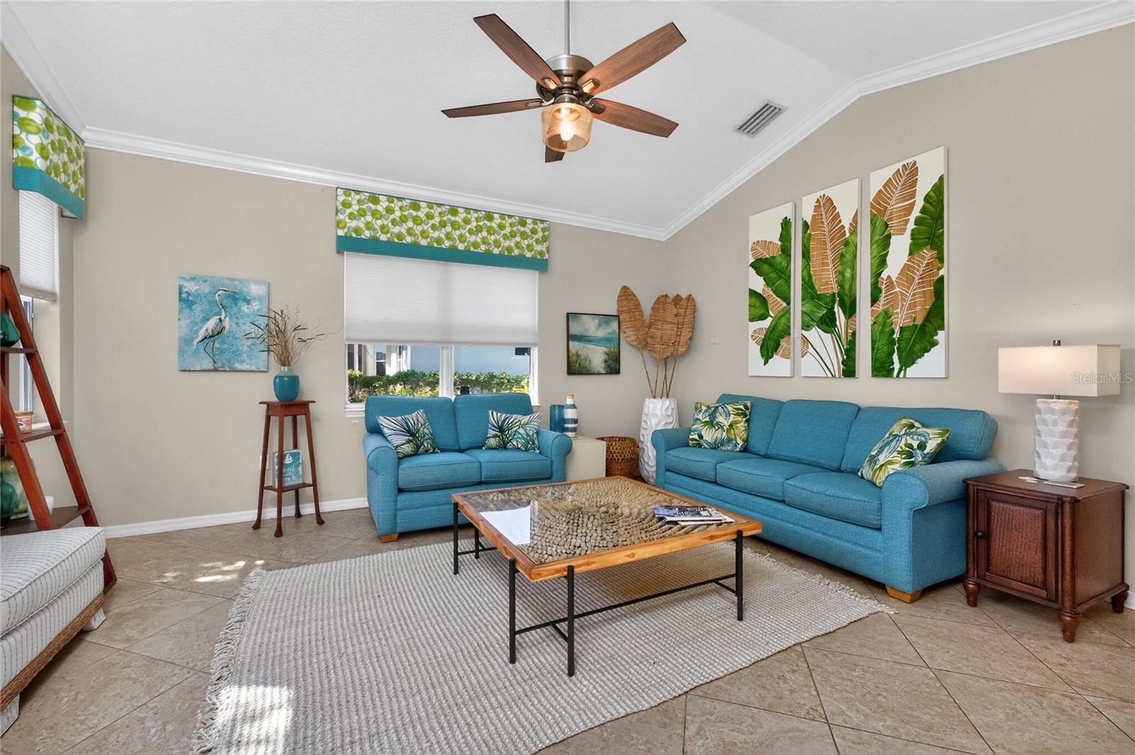 Image 22 of 79 For 872 Clear Lake Drive