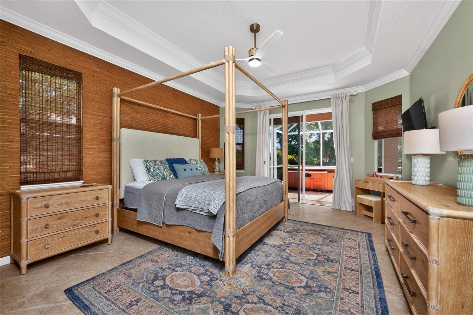 Image 23 of 79 For 872 Clear Lake Drive