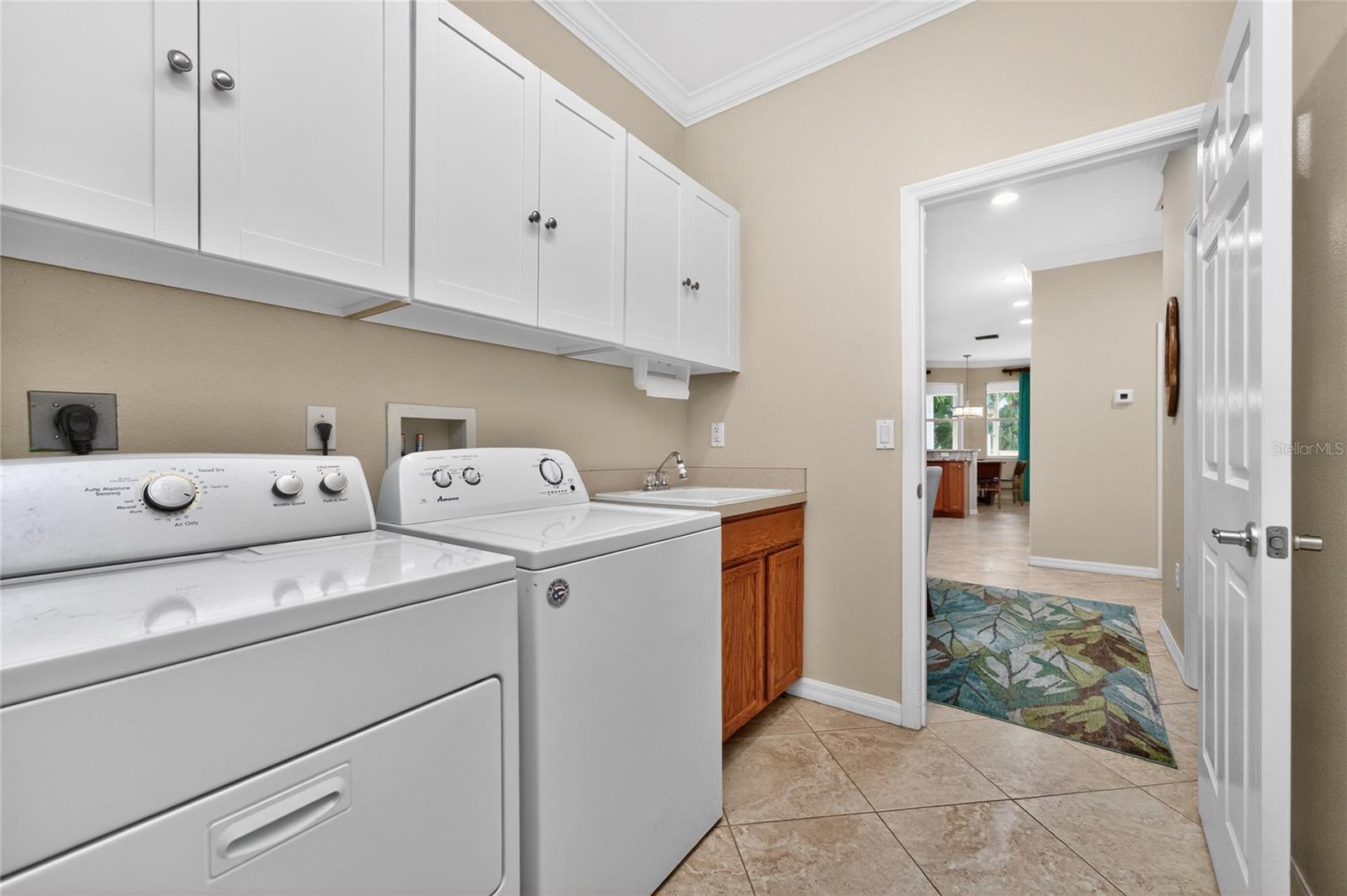 Image 40 of 79 For 872 Clear Lake Drive