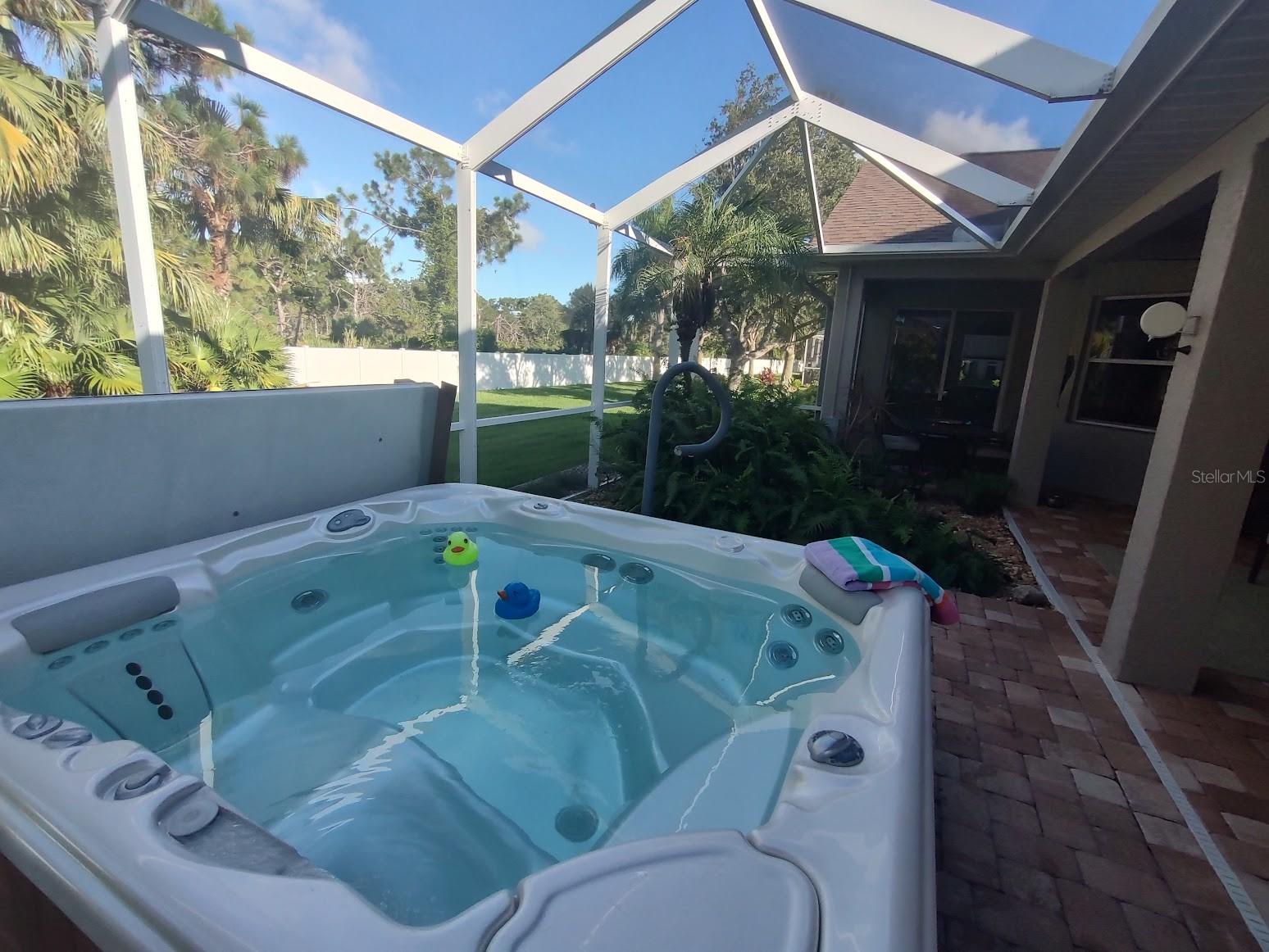 Image 43 of 79 For 872 Clear Lake Drive