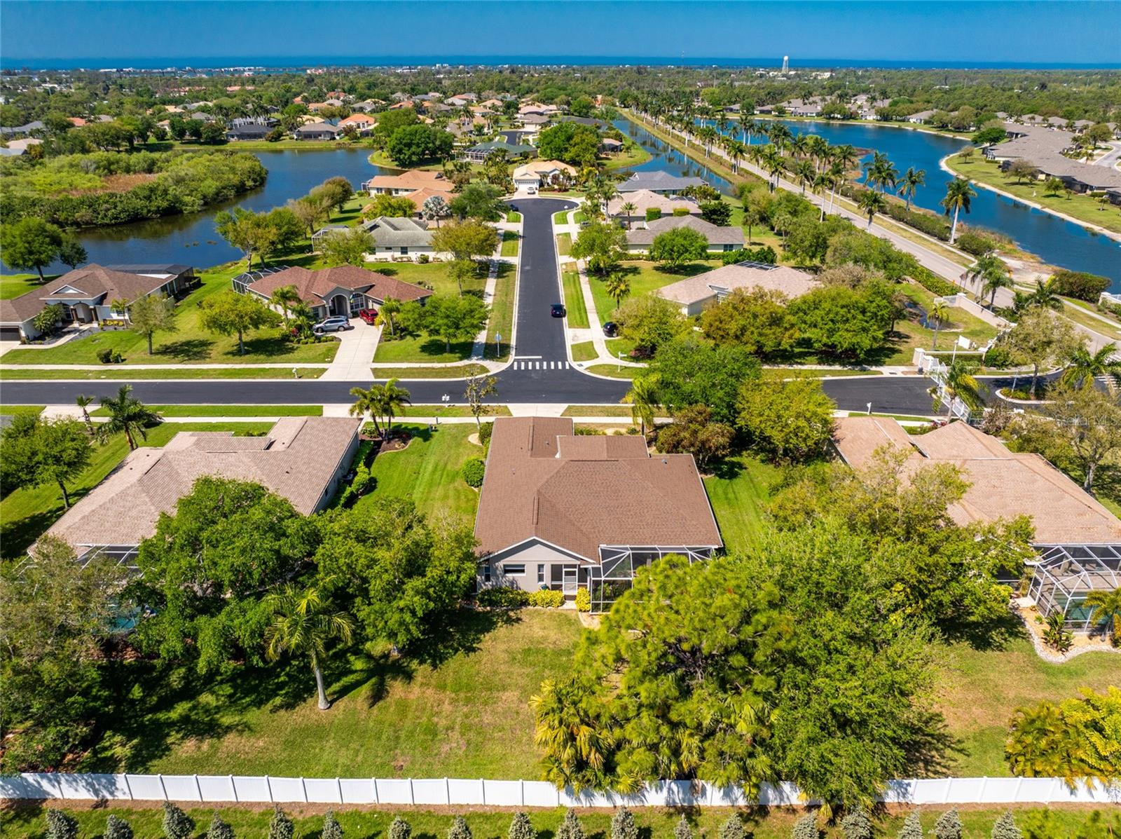 Image 55 of 79 For 872 Clear Lake Drive