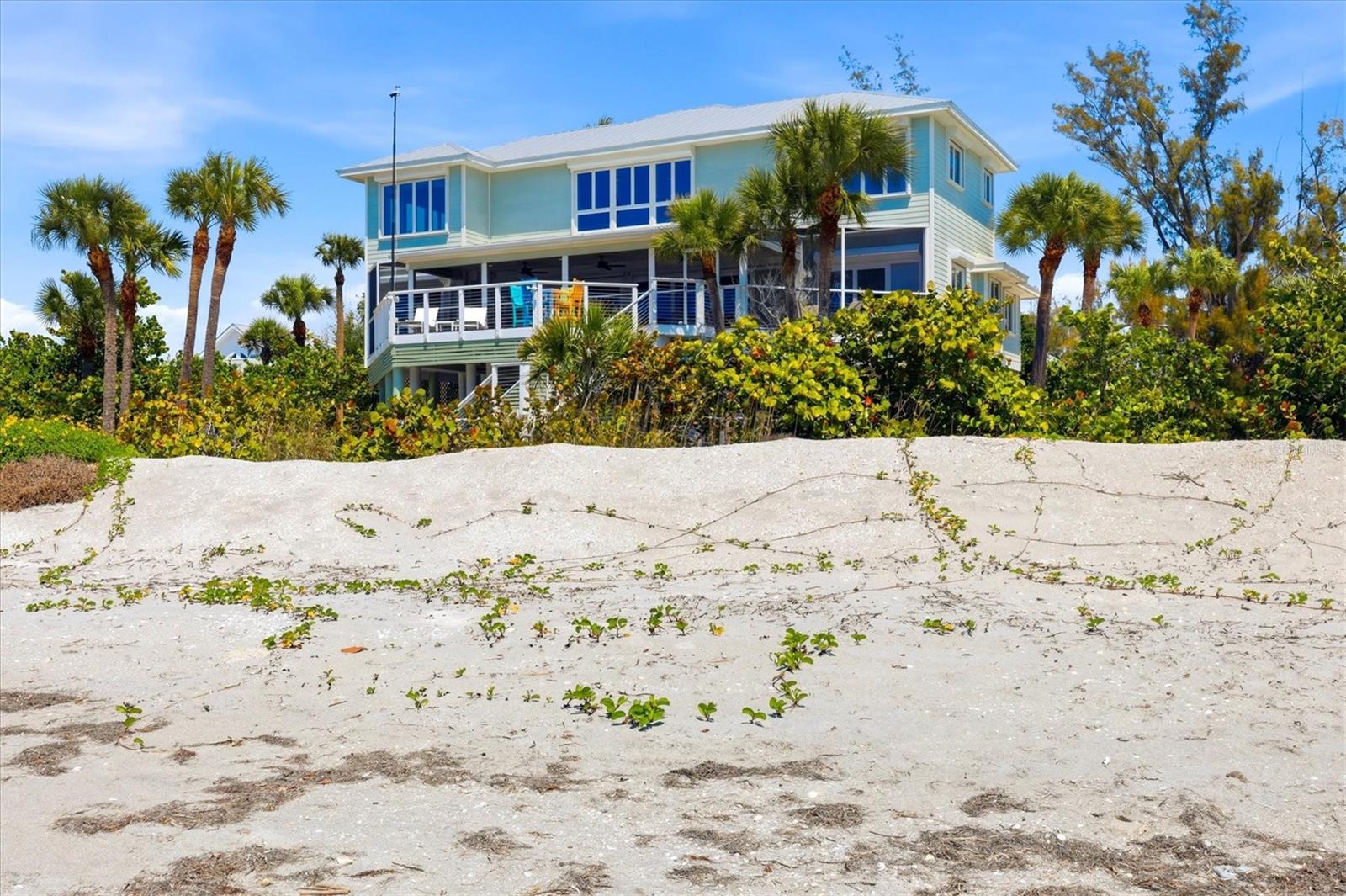 Listing photo id 0 for 400 Gulf Boulevard