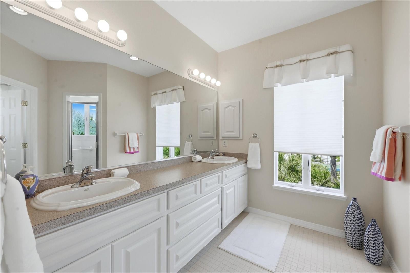 Listing photo id 29 for 400 Gulf Boulevard