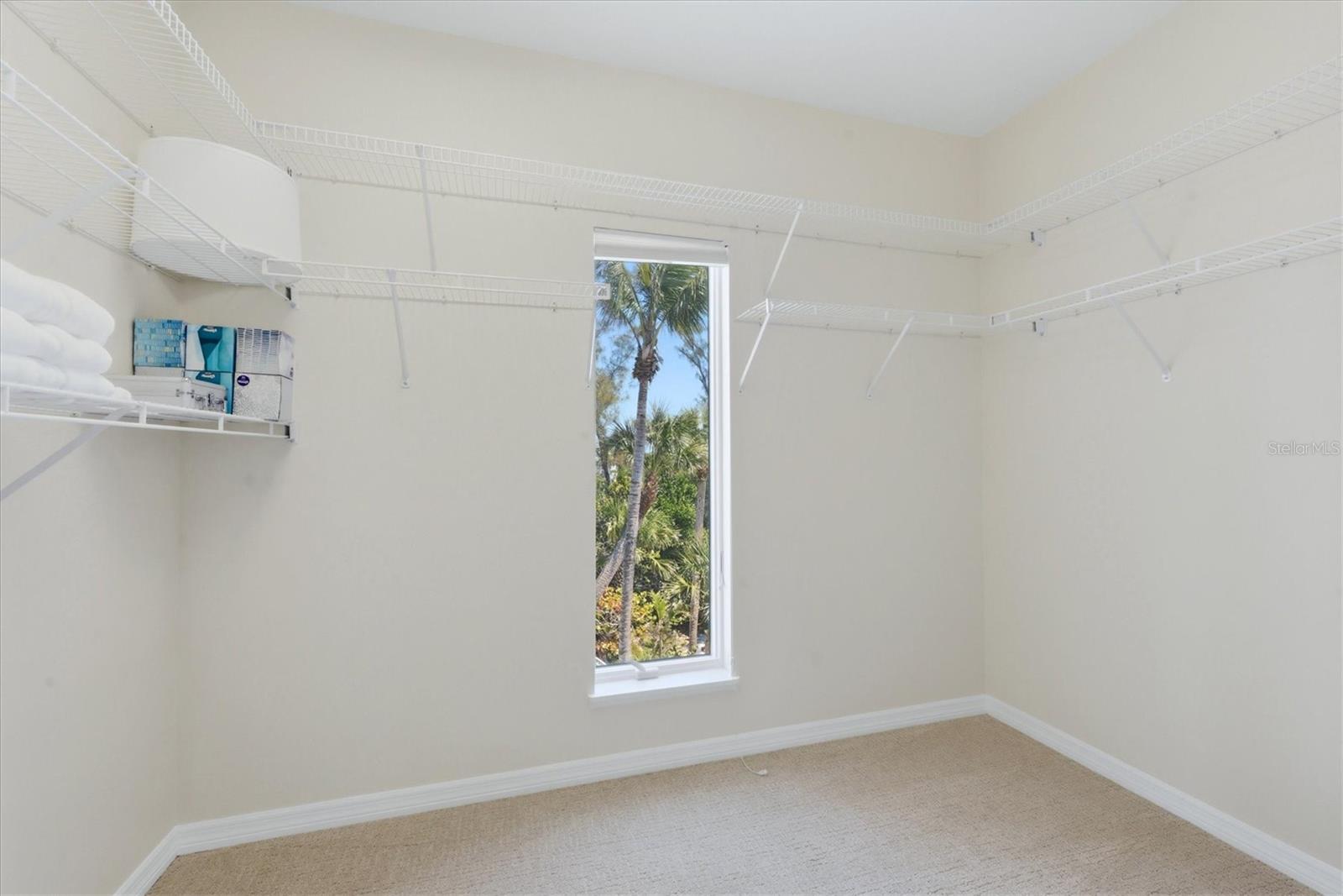 Listing photo id 31 for 400 Gulf Boulevard