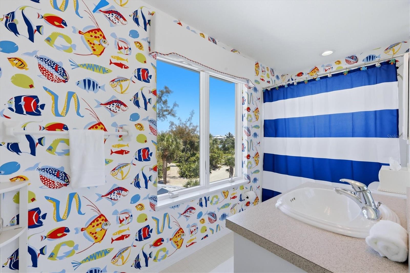 Listing photo id 35 for 400 Gulf Boulevard