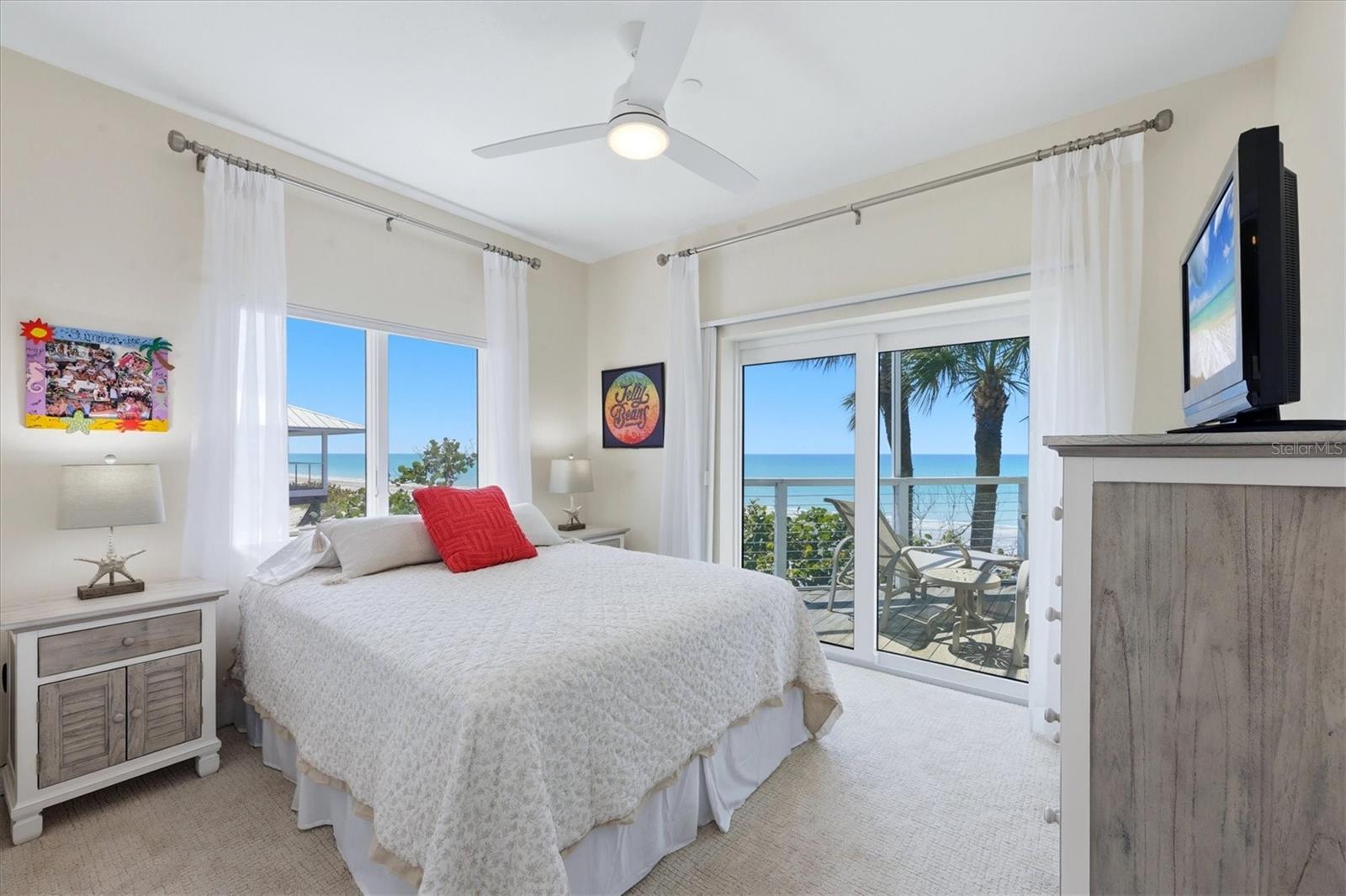 Listing photo id 37 for 400 Gulf Boulevard