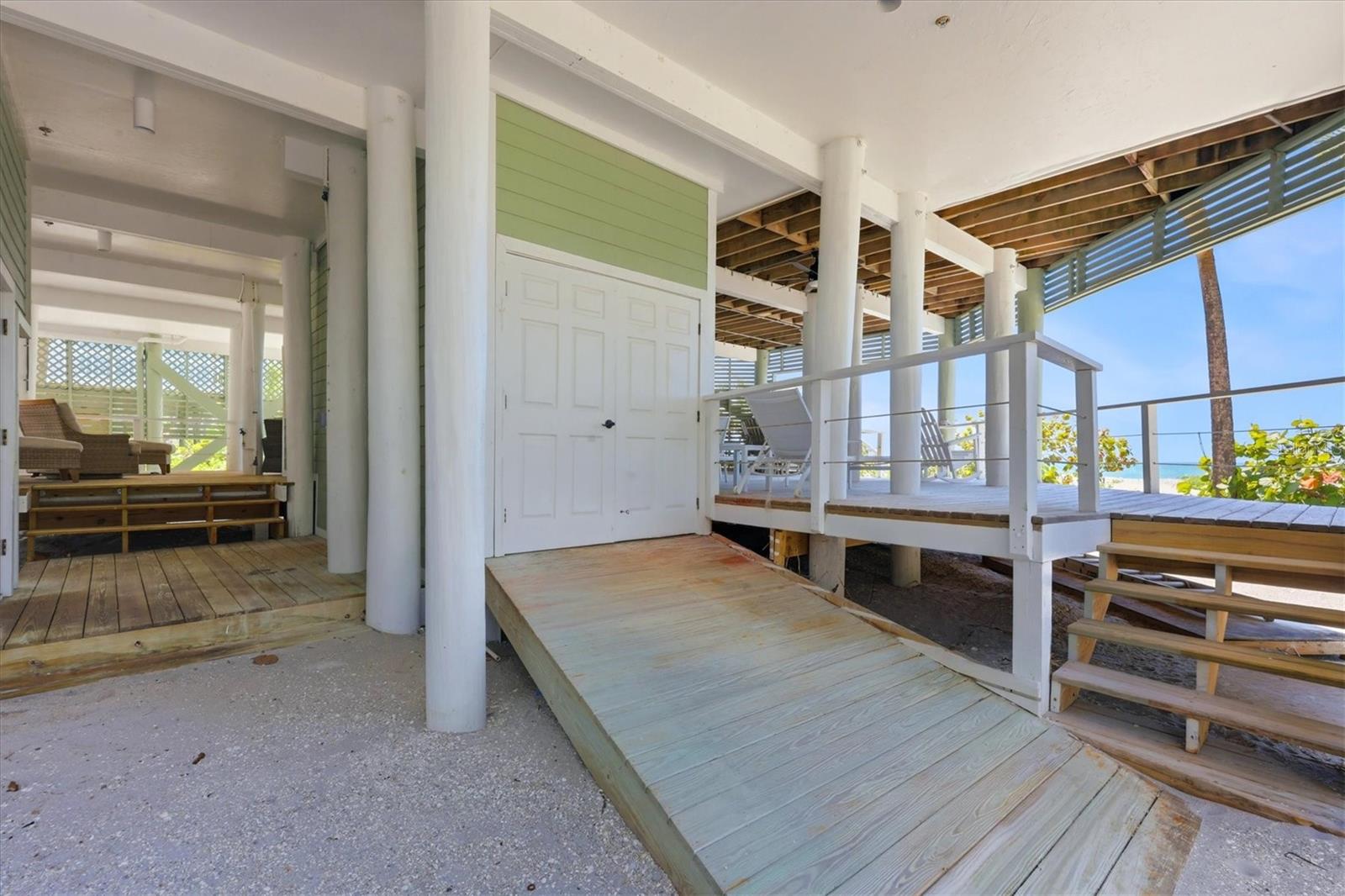 Listing photo id 55 for 400 Gulf Boulevard