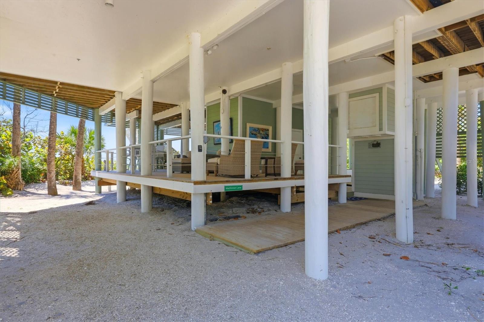 Listing photo id 56 for 400 Gulf Boulevard