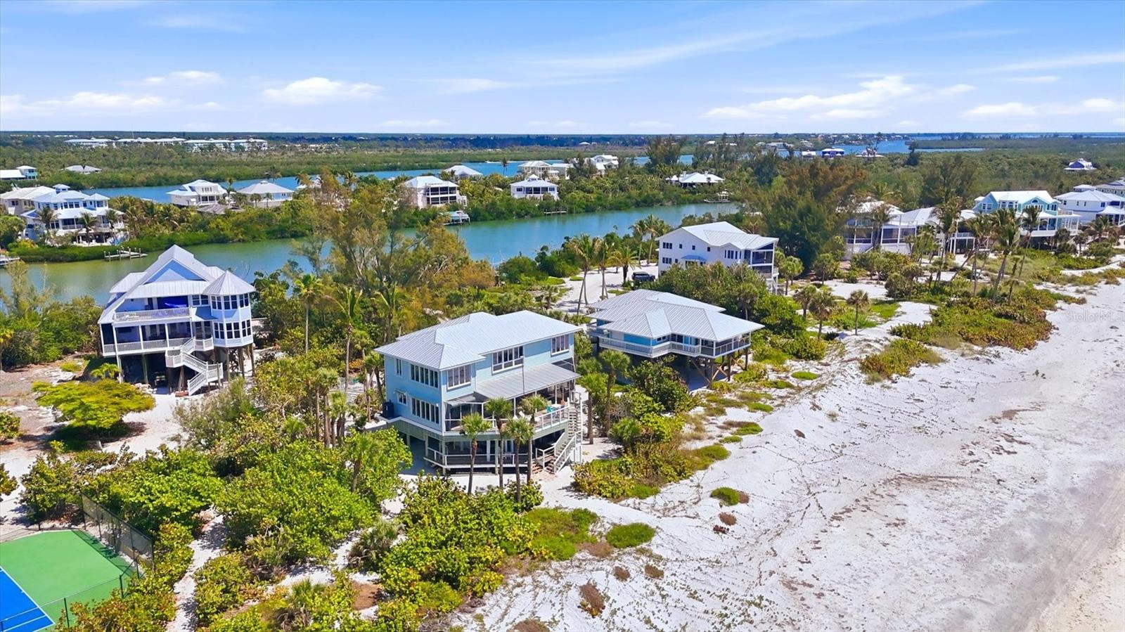 Listing photo id 68 for 400 Gulf Boulevard