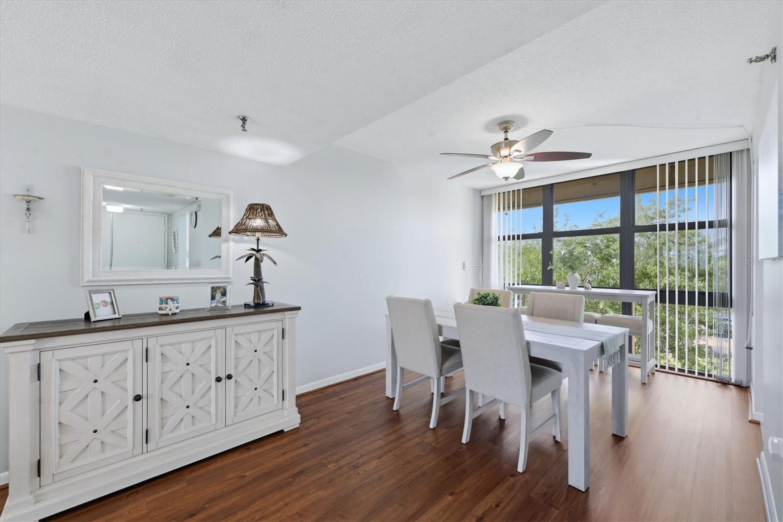 Image 11 of 67 For 21405 Olean Boulevard 434