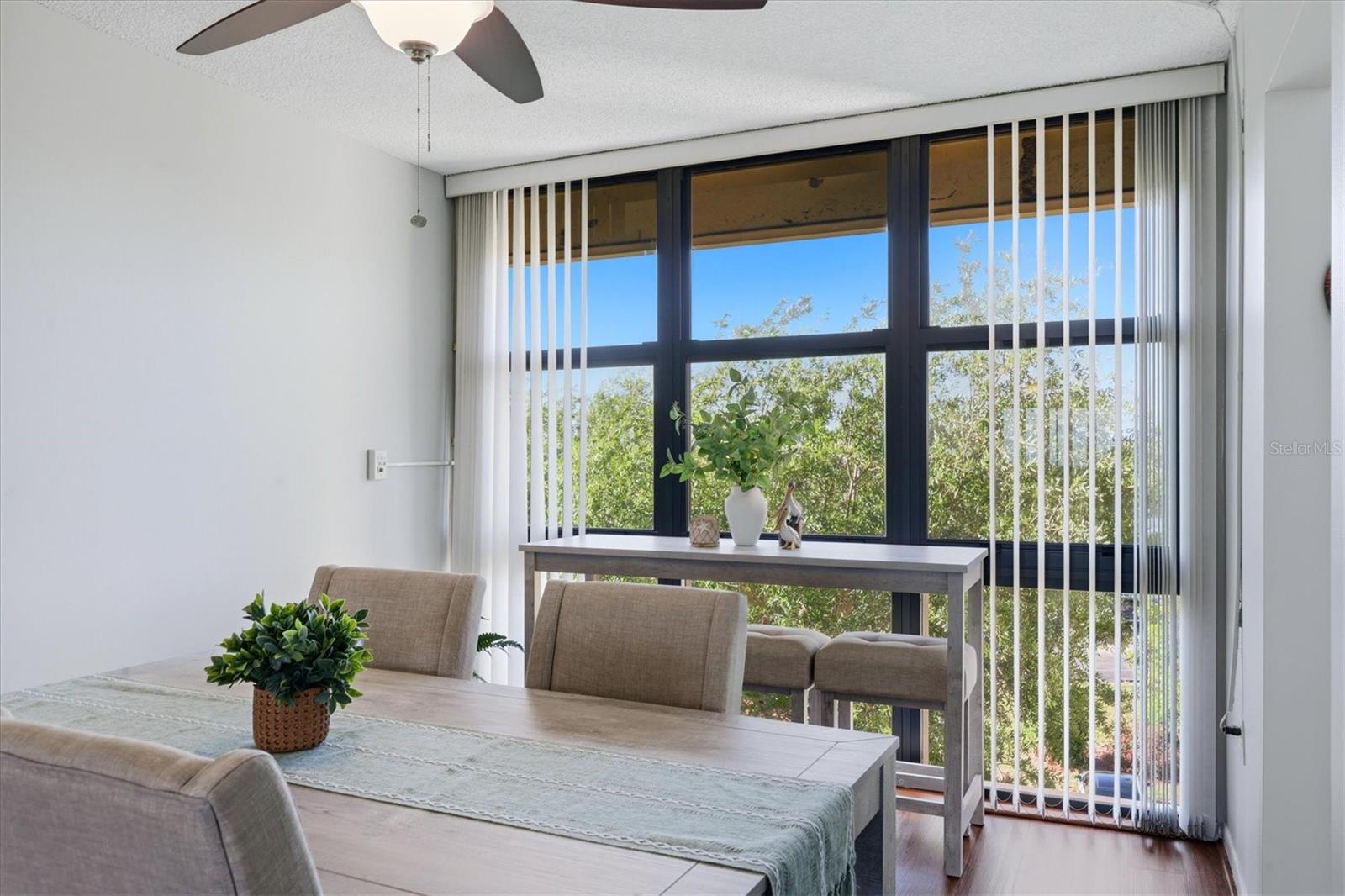 Image 12 of 67 For 21405 Olean Boulevard 434