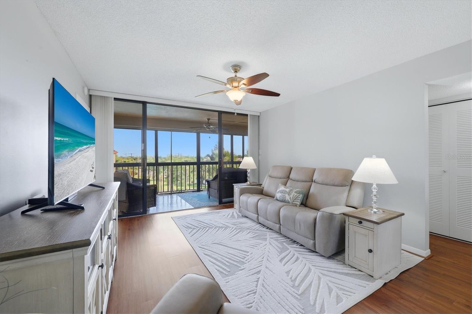 Image 7 of 67 For 21405 Olean Boulevard 434