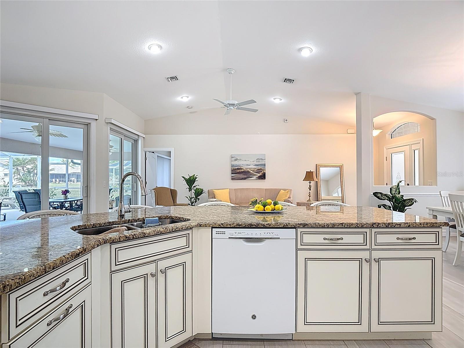 Image 25 of 84 For 70 Clubhouse Road