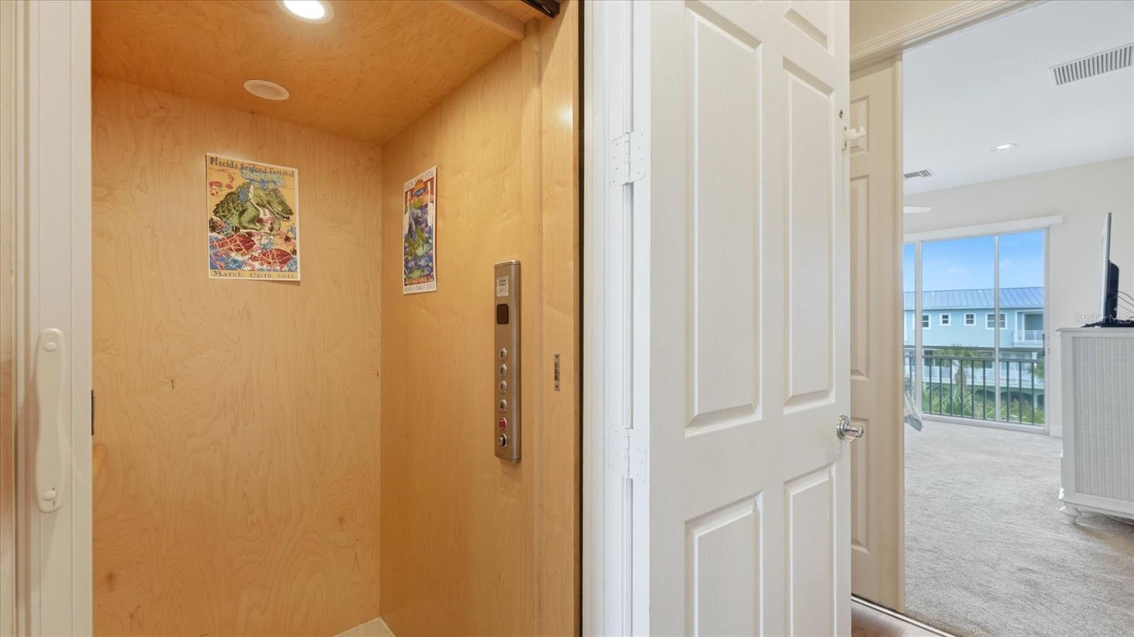 Image 16 of 66 For 10300 Coral Landings Court 90