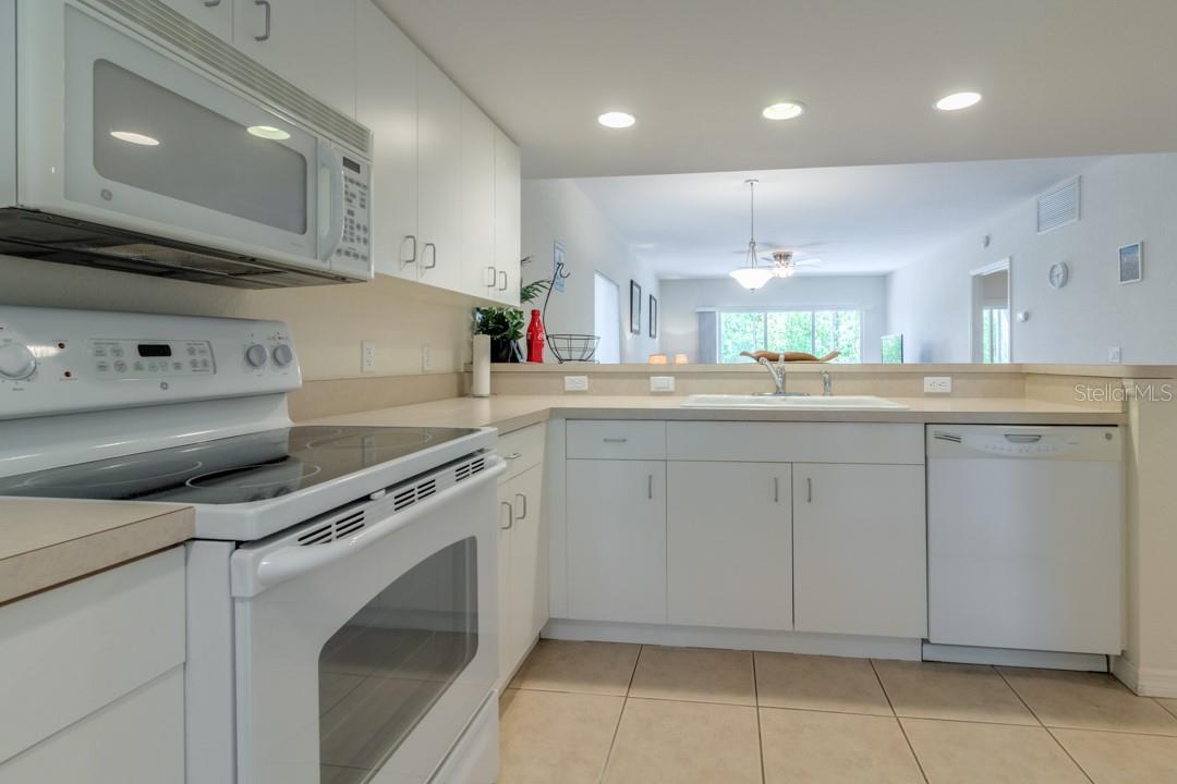 Image 12 of 41 For 8151 Memory Lane 118