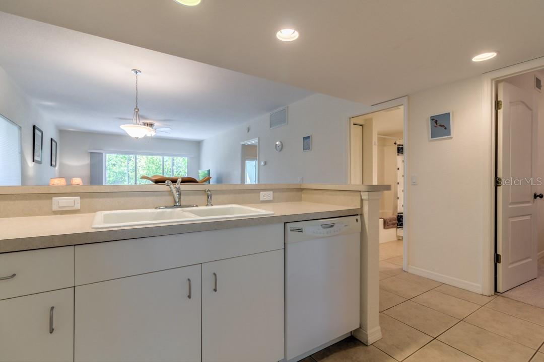 Image 13 of 41 For 8151 Memory Lane 118