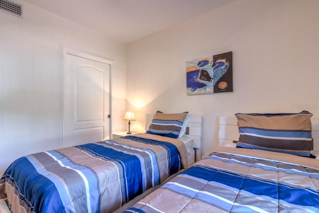 Image 26 of 41 For 8151 Memory Lane 118