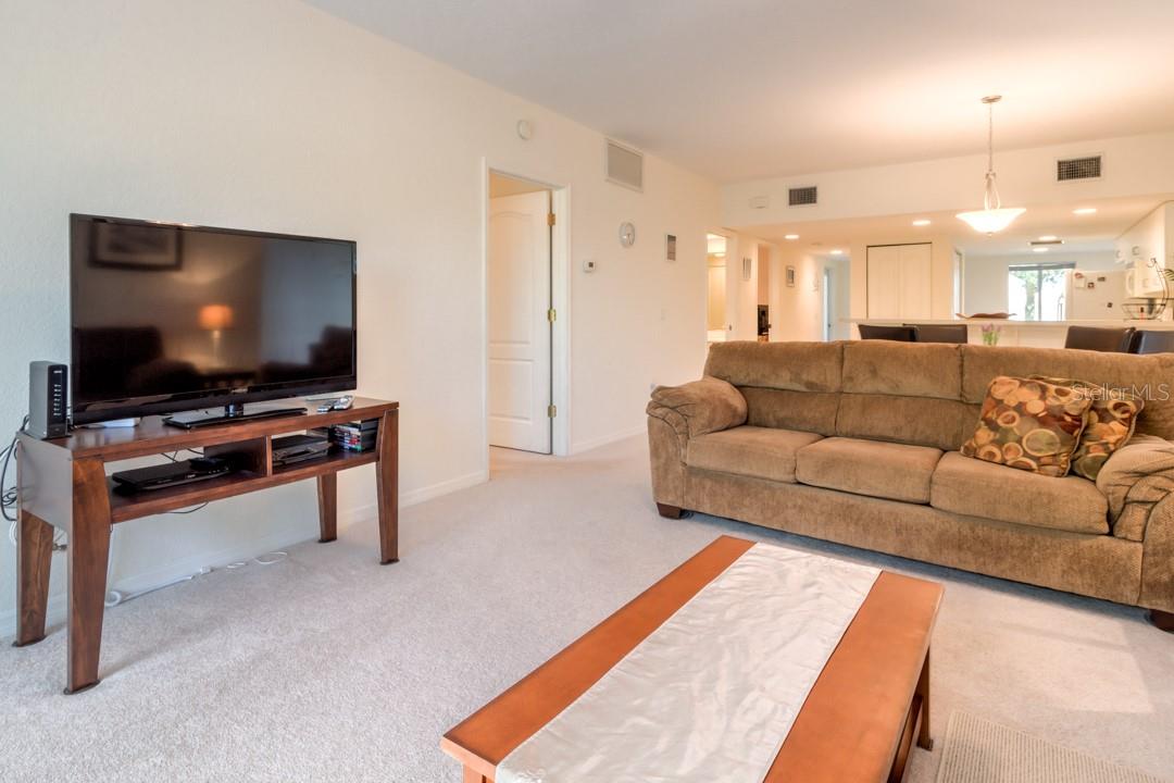 Image 8 of 41 For 8151 Memory Lane 118