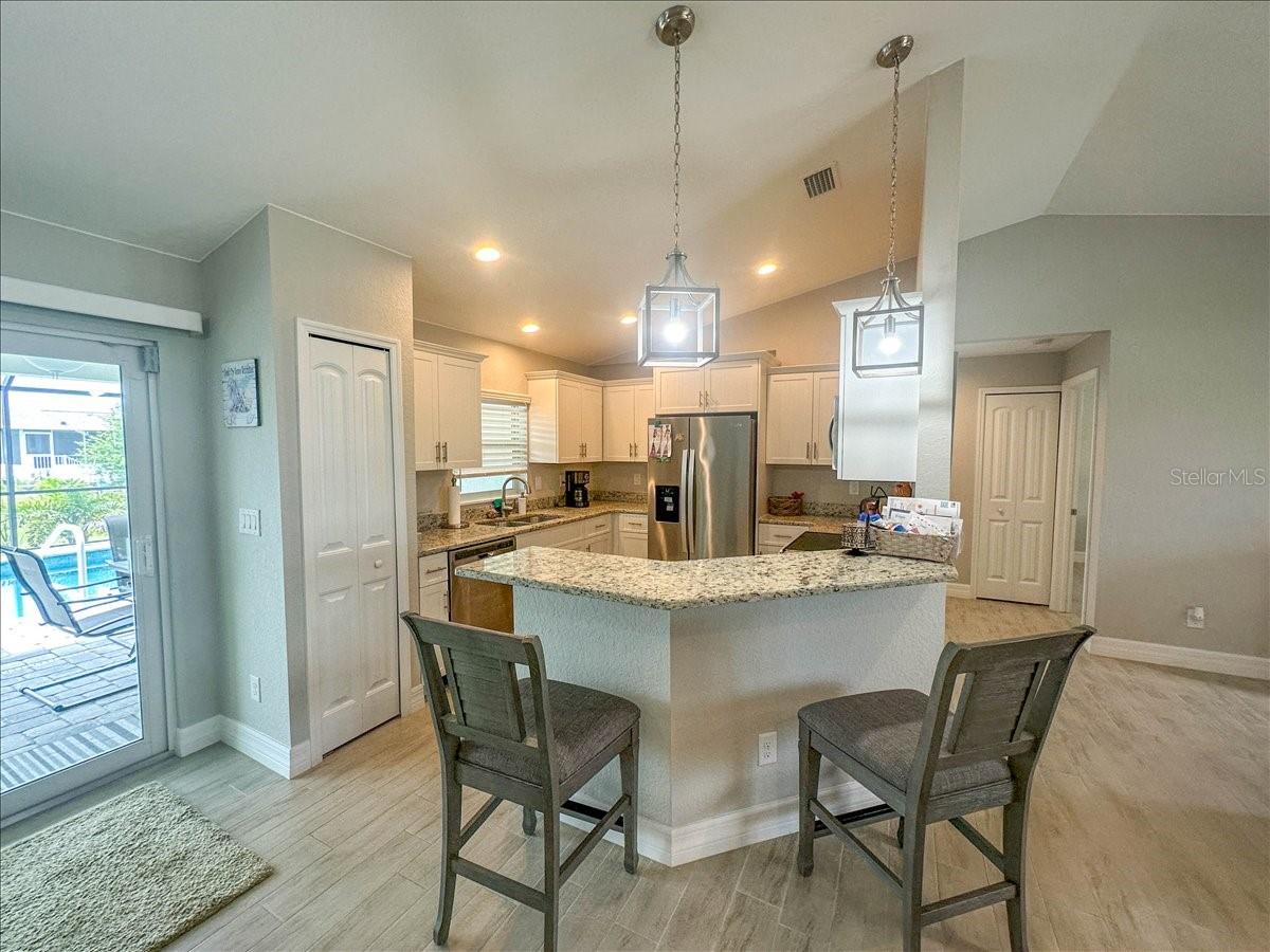 Image 12 of 33 For 11707 Willmington Boulevard