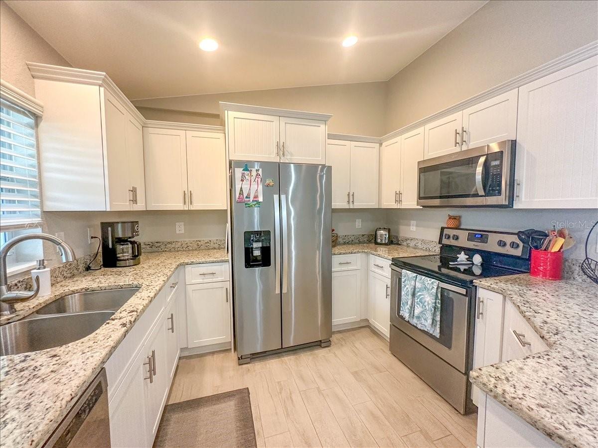 Image 13 of 33 For 11707 Willmington Boulevard