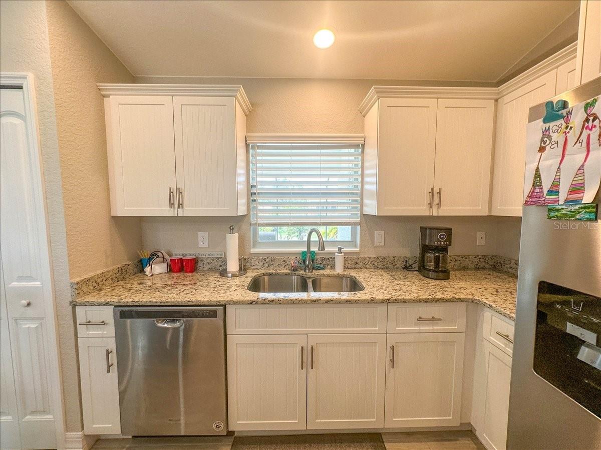 Image 14 of 33 For 11707 Willmington Boulevard