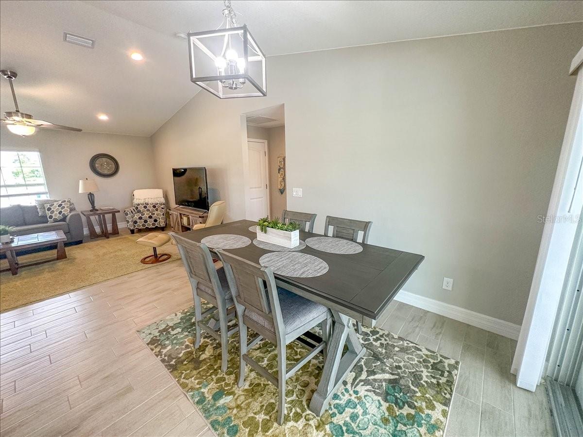 Image 17 of 33 For 11707 Willmington Boulevard