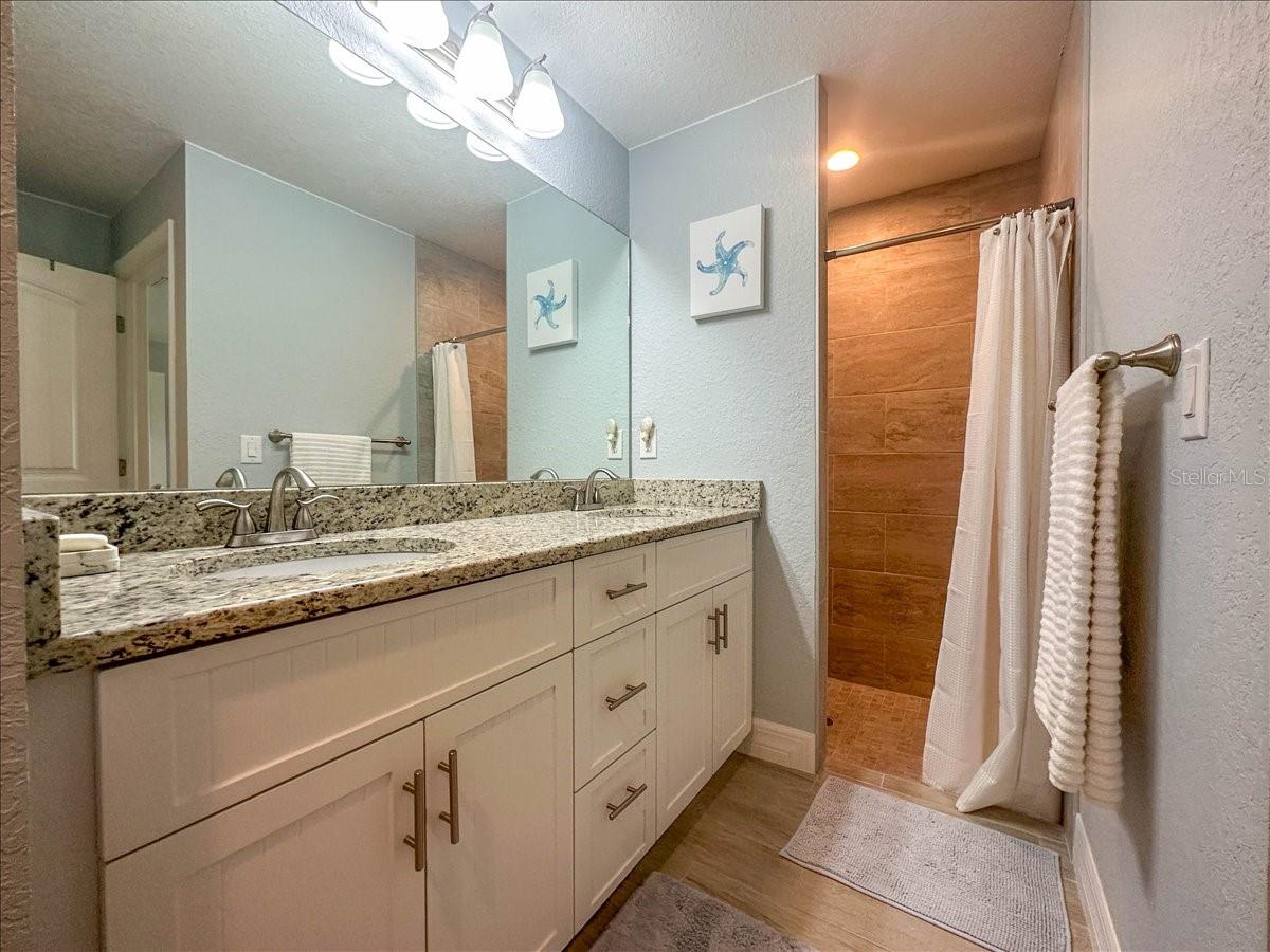 Image 22 of 33 For 11707 Willmington Boulevard