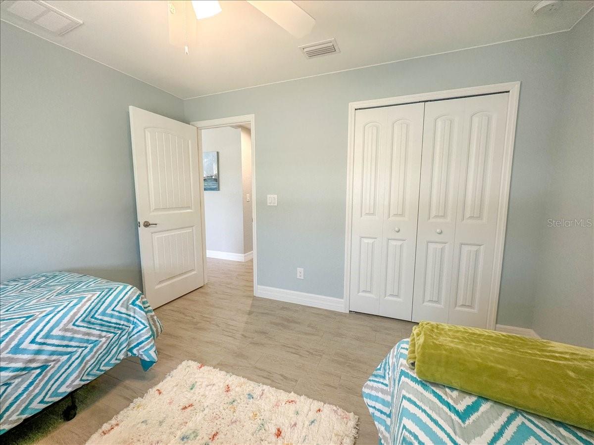 Image 24 of 33 For 11707 Willmington Boulevard