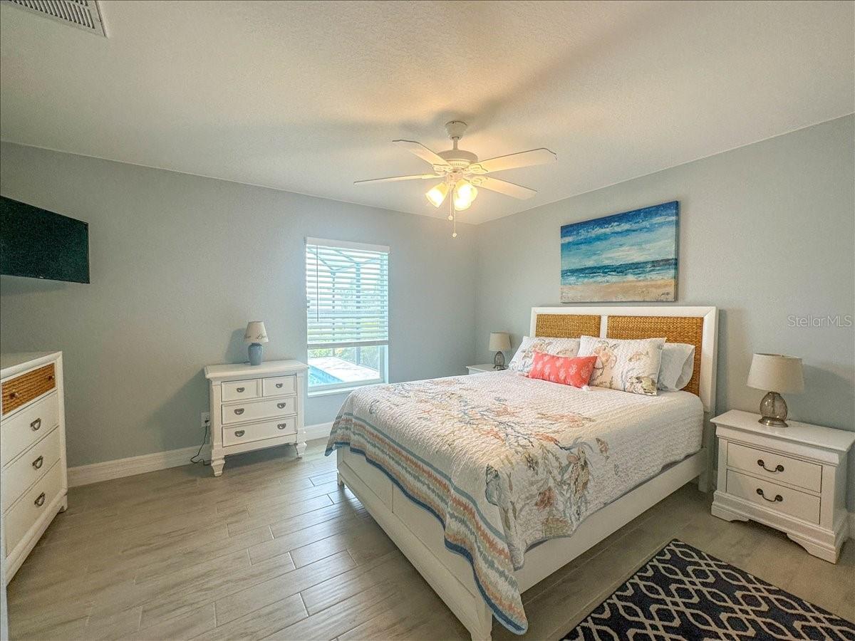 Image 25 of 33 For 11707 Willmington Boulevard