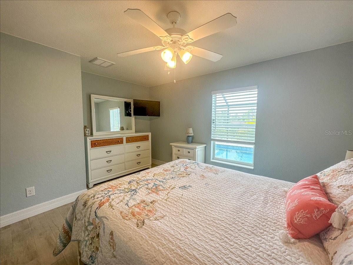 Image 26 of 33 For 11707 Willmington Boulevard