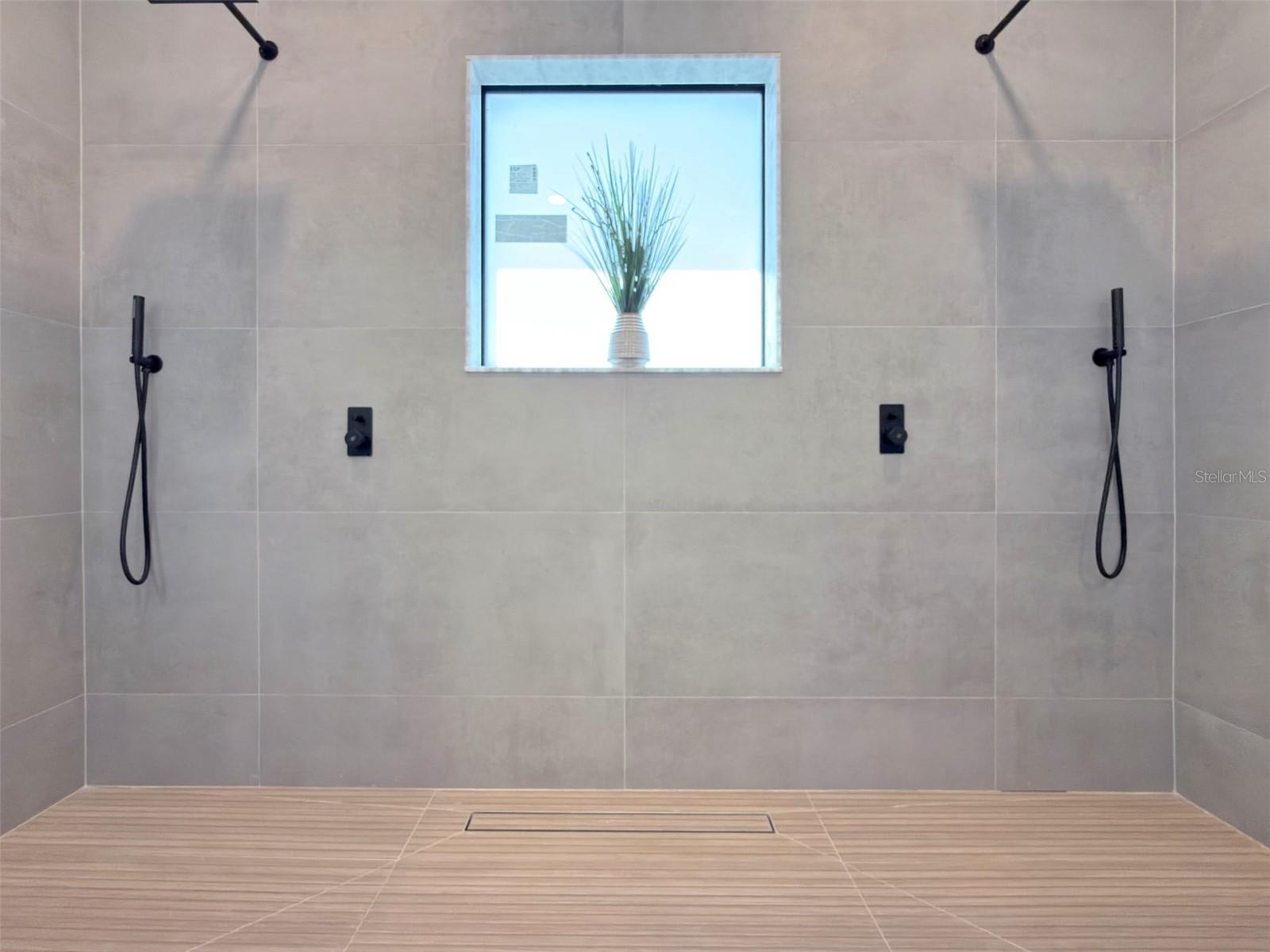 Image 10 of 49 For 14671 Lillian Circle