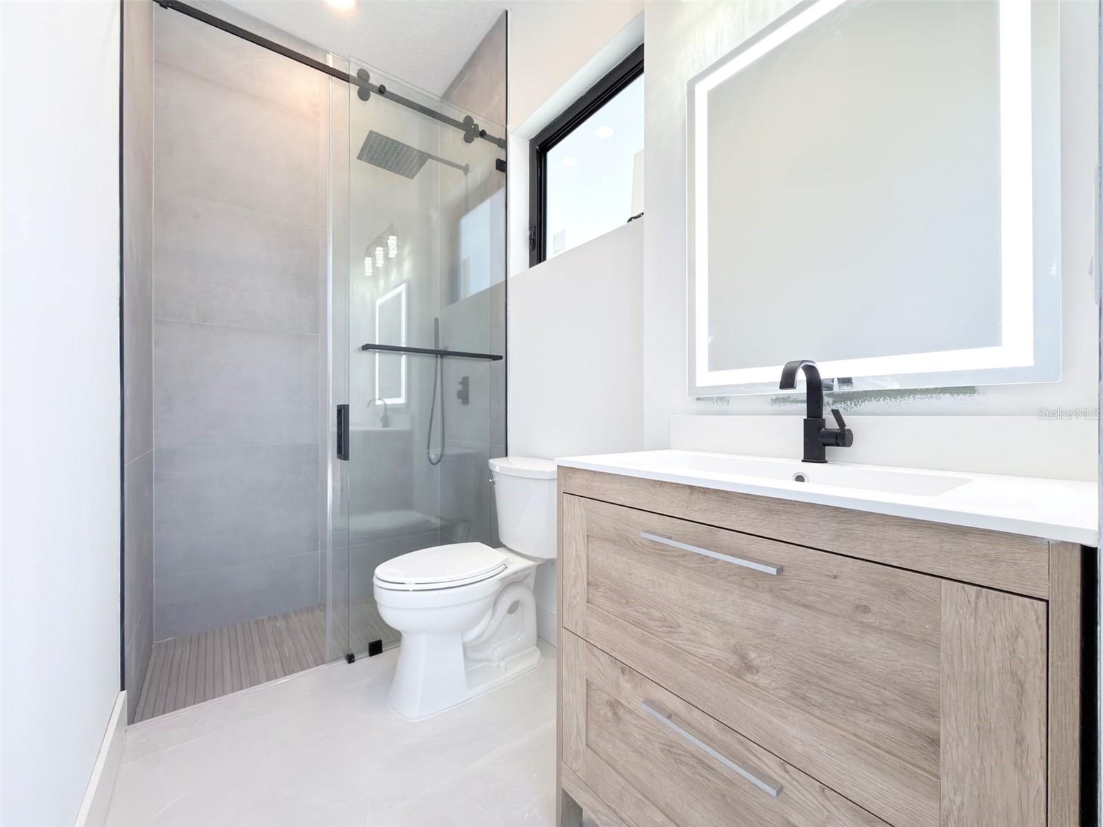 Image 20 of 49 For 14671 Lillian Circle