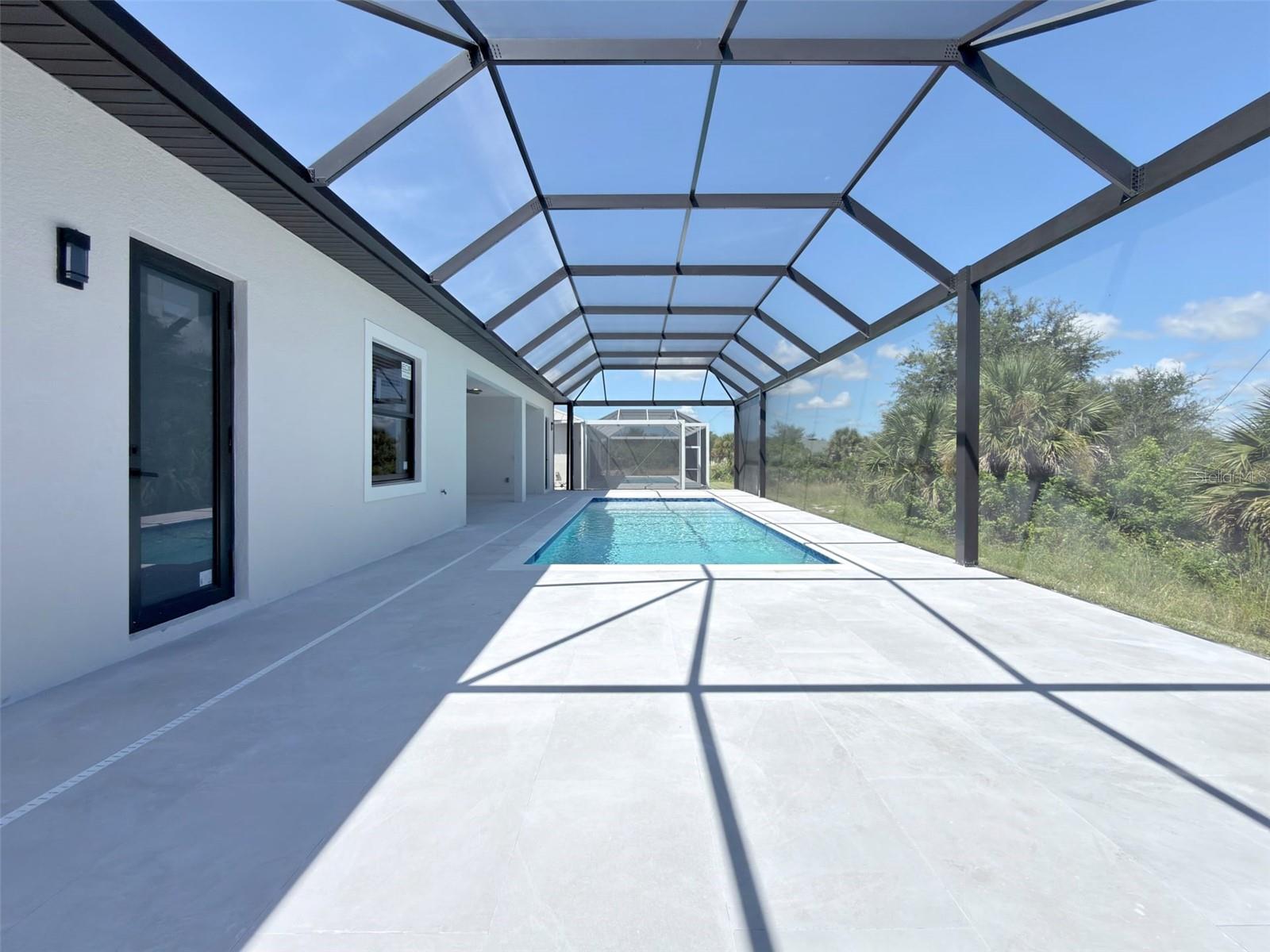 Image 22 of 49 For 14671 Lillian Circle