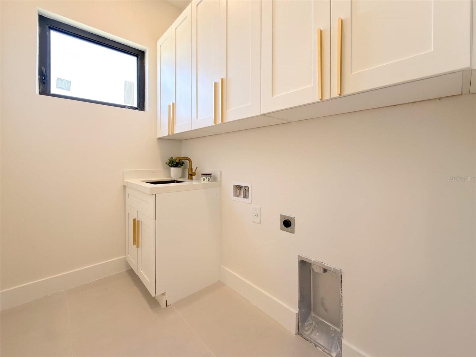 Image 30 of 49 For 14671 Lillian Circle