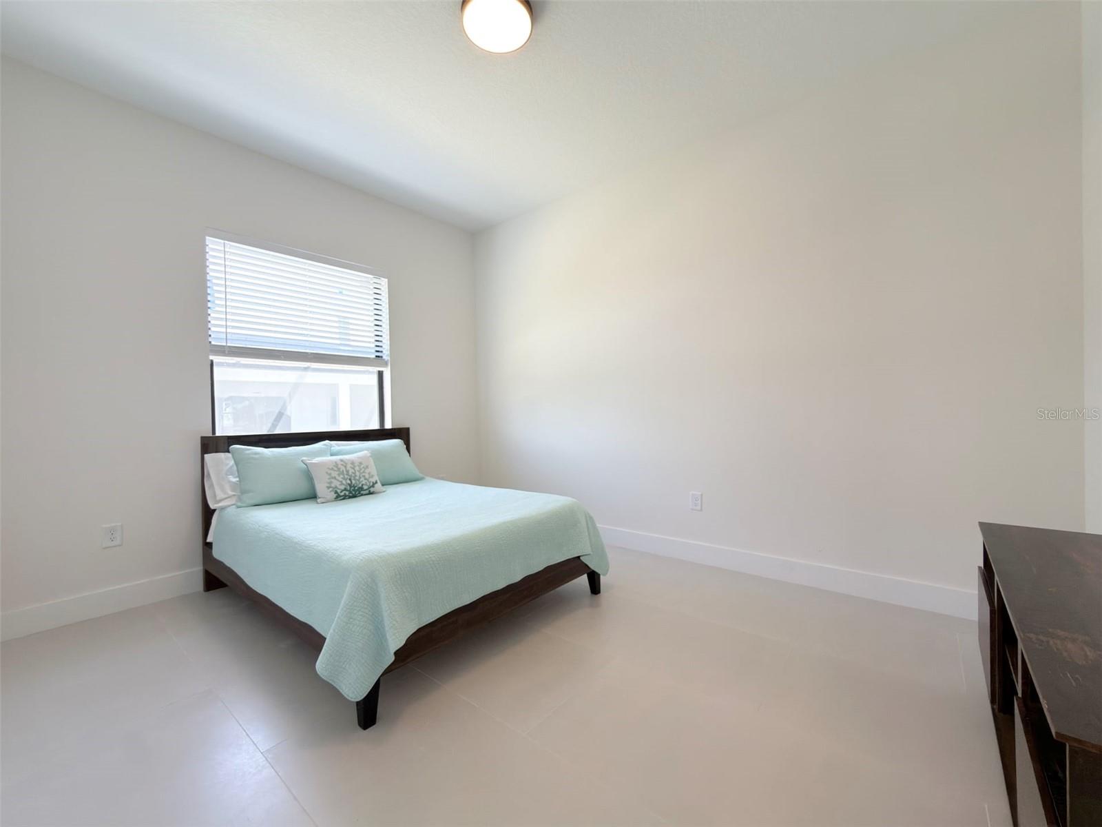 Image 34 of 49 For 14671 Lillian Circle