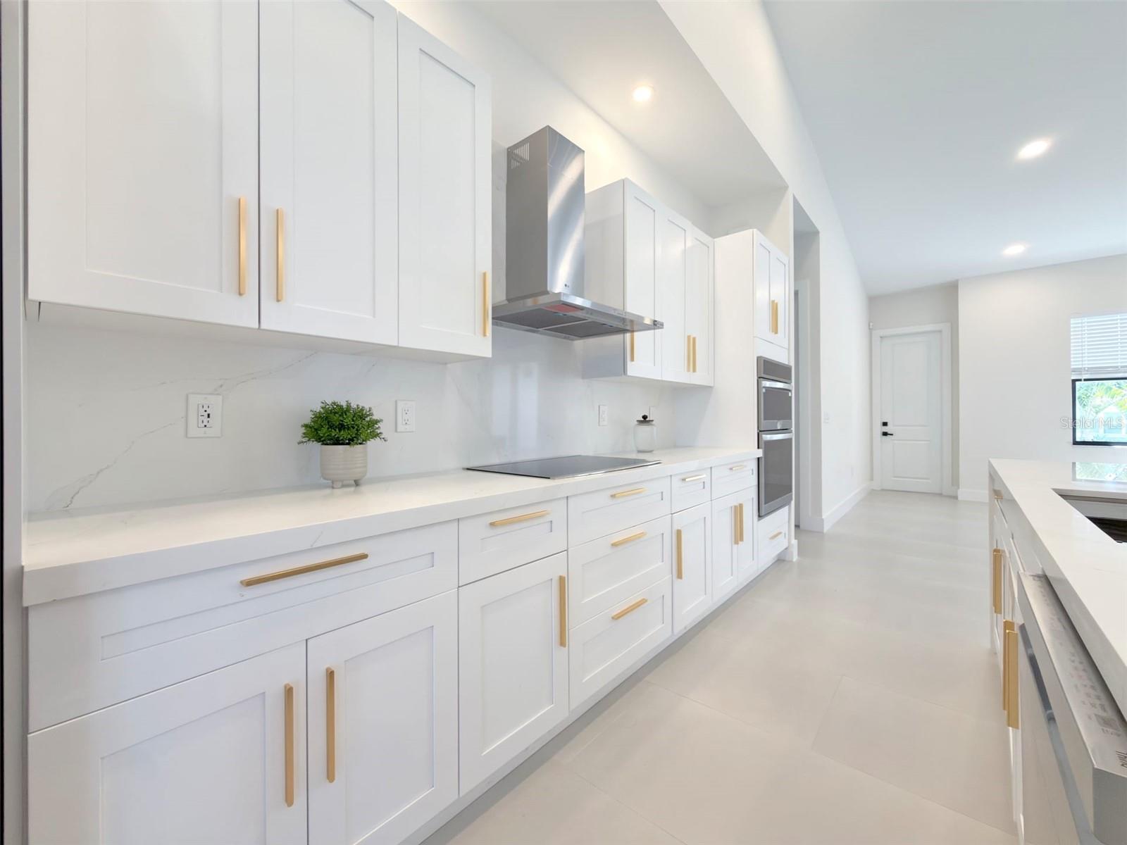 Image 38 of 49 For 14671 Lillian Circle