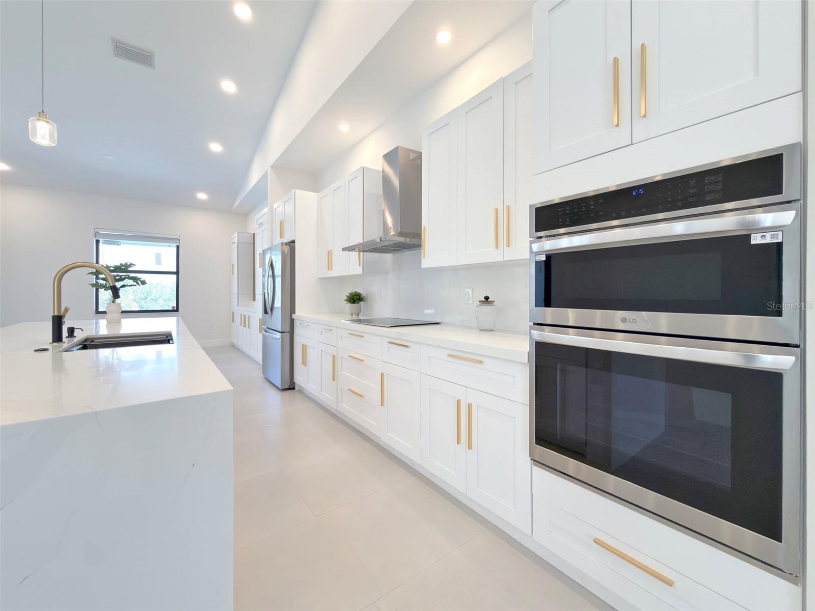 Image 39 of 49 For 14671 Lillian Circle