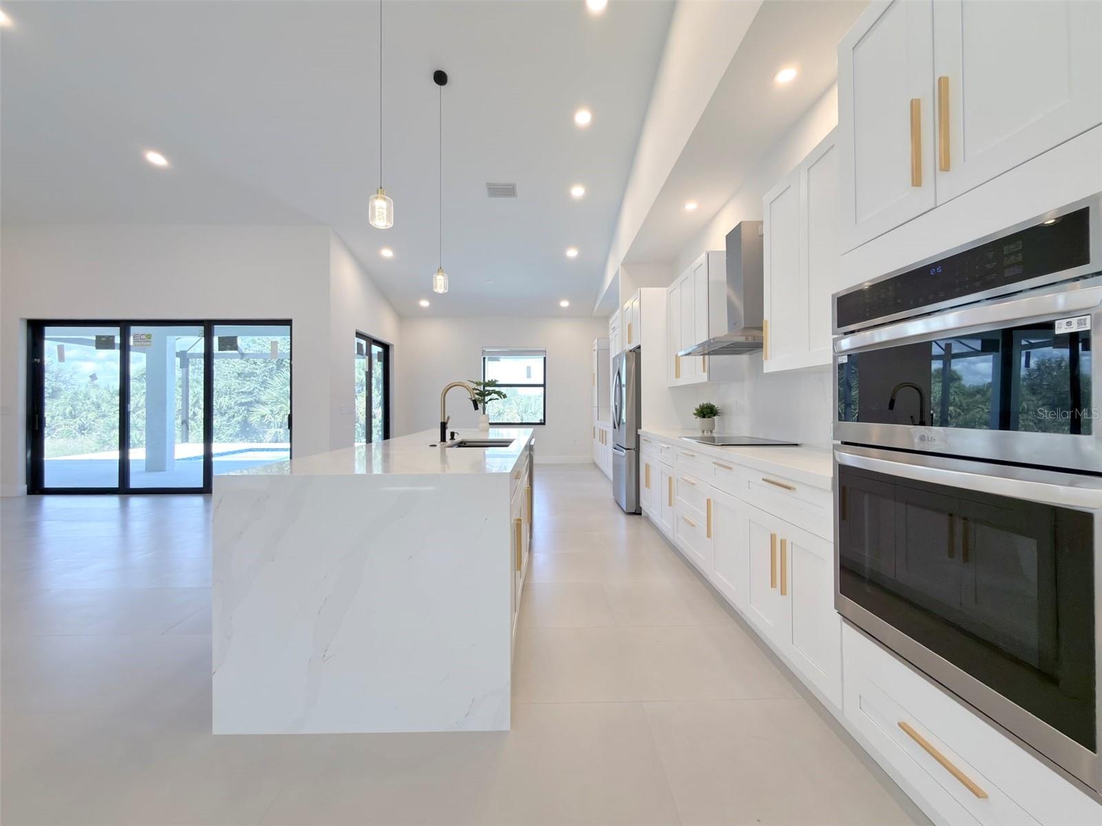 Image 40 of 49 For 14671 Lillian Circle